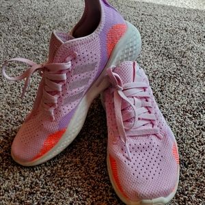 Adidas women's 7.5 shoe